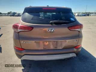 ✅ 2017 Hyundai Tucson Sport • VIN: KM8J33A24HU379596 • Лот: 90828485. Размещён на Copart с пробегом 87 692 миль миль. Получите бесплатный доступ к архиву аукционных продаж из США и посмотрите подробный отчёт об истории автомобиля на DreamBid. Изображение 6.