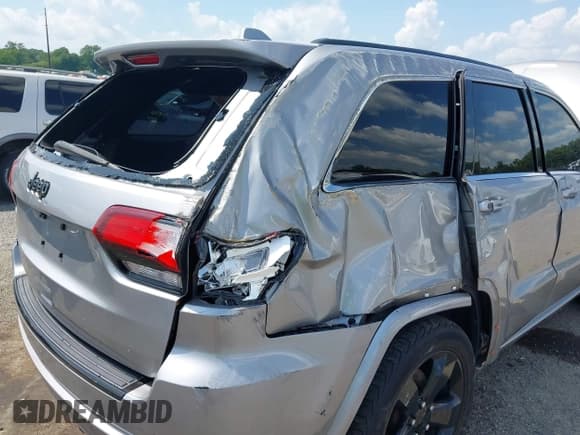 ✅ 2015 Jeep Grand Cherokee Laredo • VIN: 1C4RJFAG9FC913107 • Лот: 42790936. Опубликован ранее на IAAI с пробегом 175 982 миль. Бесплатный доступ к архиву аукционных продаж из США и подробный отчёт об истории автомобиля на DreamBid. Изображение 6.