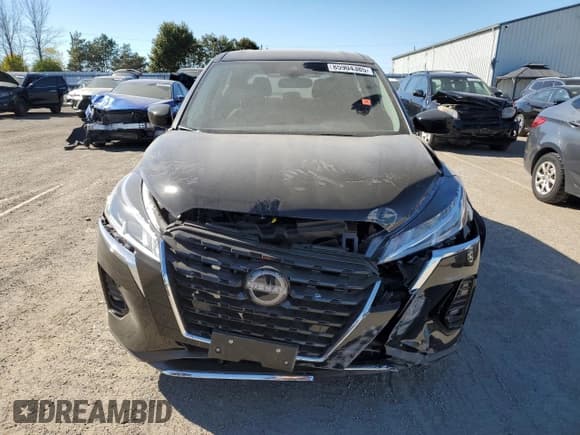 ✅ 2025 Nissan Kicks Play S • VIN: 3N1CP5BV1SL497972 • Lot: 85904385. Wystawiony na Copart z przebiegiem 274 mil. Bezpłatny archiwum sprzedaży aukcyjnych z USA i szczegółowy raport historii pojazdu na DreamBid. Zdjęcie 5.