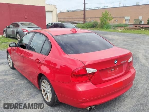 ✅ 2007 BMW 3 Series 328xi • VIN: WBAVC93507K031656 • Lot: 65538185. Wystawiony na Copart z przebiegiem 187 201 mil. Bezpłatny archiwum sprzedaży aukcyjnych z USA i szczegółowy raport historii pojazdu na DreamBid. Zdjęcie 3.