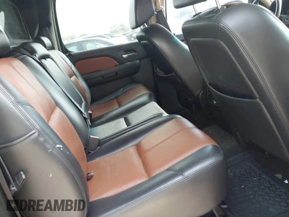 ✅ 2007 Chevrolet Avalanche 1LT • VIN: 3GNFK12337G307709 • Lot: 42678735. Listed on IAAI with 182,038 mi. Free auction sales archive from the USA and detailed vehicle history report at DreamBid. Image 8.