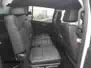 2024 Chevrolet Suburban LT z VIN 1GNSCCKD5RR271685, wystawiony jako Copart lot #85882484 z przebiegiem Nie podano mil oraz Szkoda całkowita • Salvage title. Historia ofert i sprzedaży dostępna na DreamBid. Obrazek 10.