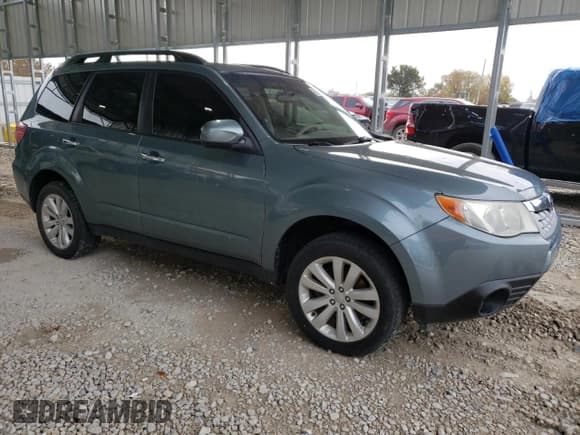 ✅ 2013 Subaru Forester X Premium • VIN: JF2SHADC9DG409995 • Lot: 76339744. Wystawiony na Copart z przebiegiem 121 417 mil. Bezpłatny archiwum sprzedaży aukcyjnych z USA i szczegółowy raport historii pojazdu na DreamBid. Zdjęcie 4.