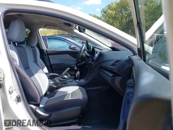 ✅ 2019 Subaru Crosstrek Premium • VIN: JF2GTACC9K8252465 • Lot: 43316373. Wystawiony na IAAI z przebiegiem 66 575 mil. Bezpłatny archiwum sprzedaży aukcyjnych z USA i szczegółowy raport historii pojazdu na DreamBid. Zdjęcie 5.