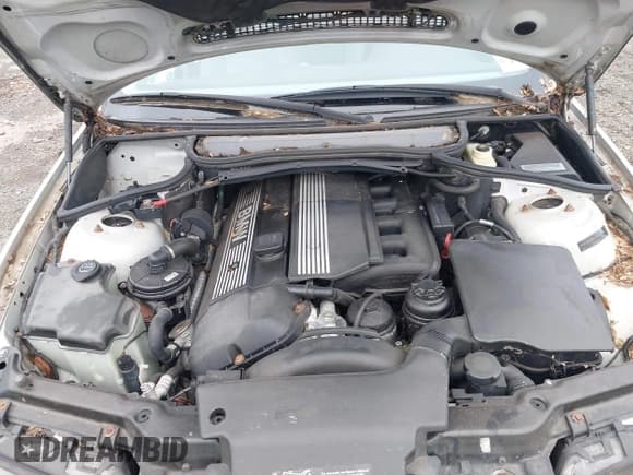 ✅ 2005 BMW 3 Series 325i • VIN: WBAET37495NJ88337 • Lot: 42538116. Listed on IAAI with Not provided. Free auction sales archive from the USA and detailed vehicle history report at DreamBid. Image 10.