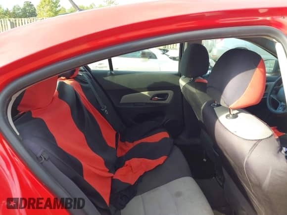 2014 Chevrolet Cruze LS z VIN 1G1PA5SG9E7228492, wystawiony jako IAAI lot #43333761 z przebiegiem 152 703 mil mil oraz . Historia ofert i sprzedaży dostępna na DreamBid. Obrazek 8.