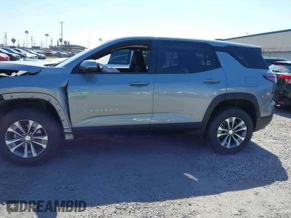 2025 Chevrolet Equinox FWD LT с VIN 3GNAXHEGXSL252744, выставлен на аукционе IAAI как лот 41954865 с пробегом 2 715 миль миль и . История ставок и продаж доступна на DreamBid. Изображение 15.