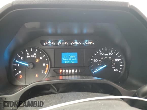 ✅ 2017 Ford F-250 XL • VIN: 1FDBF2B67HEB80026 • Lot: 55969905. Listed on Copart with 88,917 mi. Free auction sales archive from the USA and detailed vehicle history report at DreamBid. Image 9.