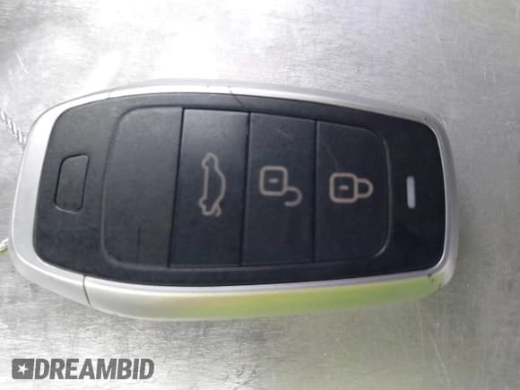 ✅ 2019 Jeep Wrangler Unlimited Sport S • VIN: 1C4HJXDG5KW529072 • Lot: 43676971. Listed on IAAI with 106,783 mi. Free auction sales archive from the USA and detailed vehicle history report at DreamBid. Image 11.