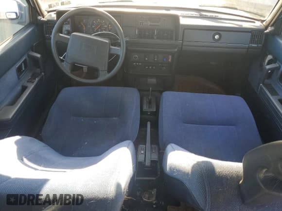✅ 1991 Volvo 200 • VIN: YV1AA8859M1888208 • Lot: 79519224. Listed on Copart with 235,300 mi. Free auction sales archive from the USA and detailed vehicle history report at DreamBid. Image 8.