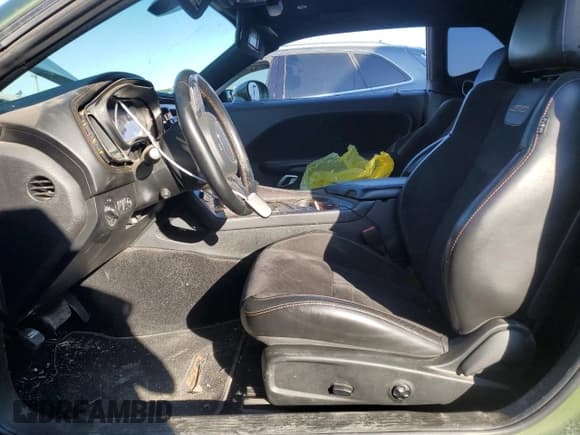 ✅ 2020 Dodge Challenger R/T Scat Pack • VIN: 2C3CDZFJ9LH179603 • Lot: 82423795. Wystawiony na Copart z przebiegiem Nie podano. Bezpłatny archiwum sprzedaży aukcyjnych z USA i szczegółowy raport historii pojazdu na DreamBid. Zdjęcie 7.