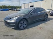 ✅ 2019 Tesla Model 3 Mid Range • VIN: 5YJ3E1EA3KF306880 • Lot: 93850005. Wystawiony na Copart z przebiegiem 69 255 mil. Bezpłatny archiwum sprzedaży aukcyjnych z USA i szczegółowy raport historii pojazdu na DreamBid. Zdjęcie 1.