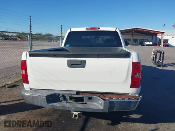 2010 Chevrolet Silverado 1500 LT z VIN 3GCRCSEA1AG246760, wystawiony jako IAAI lot #43599219 z przebiegiem 197 805 mil mil oraz . Historia ofert i sprzedaży dostępna na DreamBid. Obrazek 16.