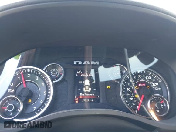 ✅ 2023 Ram 1500 Lone Star • VIN: 1C6SRFMT1PN596360 • Лот: 43605087. Опубликован ранее на IAAI с пробегом 37 729 миль. Бесплатный доступ к архиву аукционных продаж из США и подробный отчёт об истории автомобиля на DreamBid. Изображение 7.