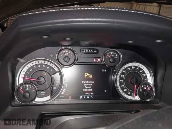 2017 Ram 1500 Night z VIN 1C6RR7MT0HS831726, wystawiony jako IAAI lot #41642459 z przebiegiem 90 423 mil mil oraz . Historia ofert i sprzedaży dostępna na DreamBid. Obrazek 7.