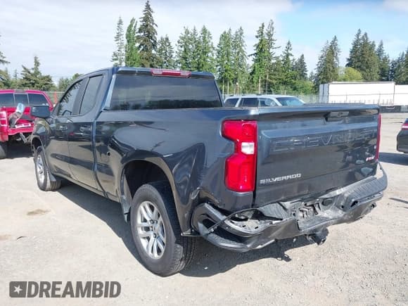 ✅ 2019 Chevrolet Silverado 1500 RST • VIN: 1GCRYEED3KZ301952 • Lot: 42322142. Wystawiony na IAAI z przebiegiem 105 588 mil. Bezpłatny archiwum sprzedaży aukcyjnych z USA i szczegółowy raport historii pojazdu na DreamBid. Zdjęcie 3.