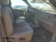 2003 Dodge 1500 ST z VIN 1D7HA16K33J503900, wystawiony jako Copart lot #73180344 z przebiegiem 188 112 mil mil oraz Czysty tytuł • Clean title. Historia ofert i sprzedaży dostępna na DreamBid. Obrazek 10.