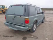 ✅ 1995 Ford Explorer Eddie Bauer • VIN: 1FMDU34X0SZB58637 • Lot: 43916436. Listed on IAAI with 193,286 mi. Free auction sales archive from the USA and detailed vehicle history report at DreamBid. Image 4.