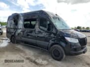 ✅ 2019 Mercedes-Benz Sprinter • VIN: WDZPF1ED2KT014661 • Lot: 65899574. Wystawiony na Copart z przebiegiem 111 281 mil. Bezpłatny archiwum sprzedaży aukcyjnych z USA i szczegółowy raport historii pojazdu na DreamBid. Zdjęcie 4.