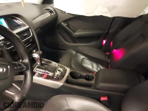 ✅ 2014 Audi A4 Premium Plus • VIN: WAUFFAFL6EA078362 • Лот: 43840600. Опубликован ранее на IAAI с пробегом 115 364 миль. Бесплатный доступ к архиву аукционных продаж из США и подробный отчёт об истории автомобиля на DreamBid. Изображение 5.