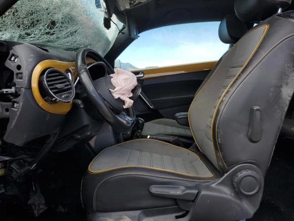 ✅ 2017 Volkswagen Beetle 1.8T Dune • VIN: 3VWS17AT0HM631148 • Lot: 49093705. Listed on Copart with Not provided. Free auction sales archive from the USA and detailed vehicle history report at DreamBid. Image 7.