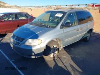 ✅ 2005 Dodge Caravan SE • VIN: 1D4GP25B05B410702 • Lot: 43847060. Listed on IAAI with 102,984 mi. Free auction sales archive from the USA and detailed vehicle history report at DreamBid. Image 2.