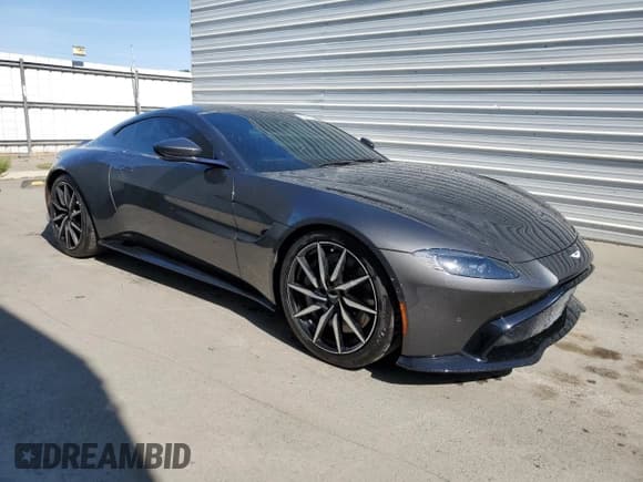 ✅ 2020 Aston Martin Vantage • VIN: SCFSMGAW1LGN03526 • Лот: 69481805. Опубликован ранее на Copart с пробегом 30 859 миль. Бесплатный доступ к архиву аукционных продаж из США и подробный отчёт об истории автомобиля на DreamBid. Изображение 4.