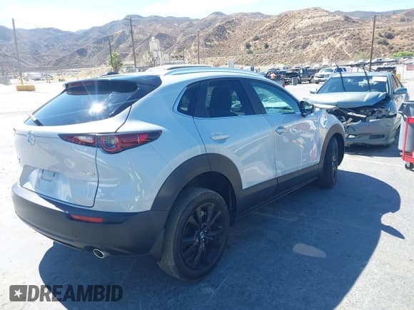 ✅ 2025 Mazda CX-30 S Select Sport • VIN: 3MVDMBBM2SM785461 • Лот: 42825592. Опубликован ранее на IAAI с пробегом 16 108 миль. Бесплатный доступ к архиву аукционных продаж из США и подробный отчёт об истории автомобиля на DreamBid. Изображение 4.
