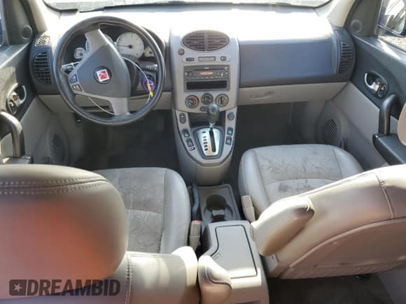 ✅ 2005 Saturn VUE • VIN: 5GZCZ53415S814988 • Lot: 42877145. Wystawiony na Copart z przebiegiem 221 219 mil. Bezpłatny archiwum sprzedaży aukcyjnych z USA i szczegółowy raport historii pojazdu na DreamBid. Zdjęcie 8.