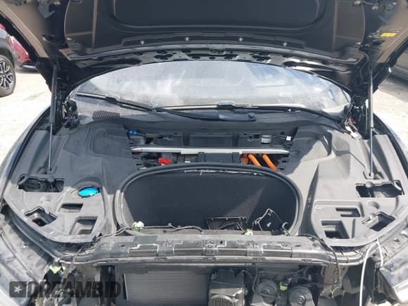 ✅ 2022 Jaguar I-Pace HSE • VIN: SADHD2S18N1618729 • Lot: 41686706. Listed on IAAI with 22,178 mi. Free auction sales archive from the USA and detailed vehicle history report at DreamBid. Image 10.