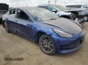 ✅ 2022 Tesla Model 3 • VIN: 5YJ3E1EA5NF189937 • Lot: 57071325. Wystawiony na Copart z przebiegiem Nie podano. Bezpłatny archiwum sprzedaży aukcyjnych z USA i szczegółowy raport historii pojazdu na DreamBid. Zdjęcie 4.