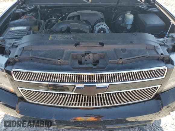 ✅ 2007 Chevrolet Suburban LT • VIN: 3GNFC16077G307421 • Lot: 80148135. Wystawiony na Copart z przebiegiem 289 749 mil. Bezpłatny archiwum sprzedaży aukcyjnych z USA i szczegółowy raport historii pojazdu na DreamBid. Zdjęcie 12.