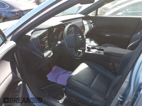 ✅ 2024 Lexus RX 350 • VIN: JTJCHMAA4R2017497 • Лот: 42151491. Опубликован ранее на IAAI с пробегом 17 707 миль. Бесплатный доступ к архиву аукционных продаж из США и подробный отчёт об истории автомобиля на DreamBid. Изображение 19.