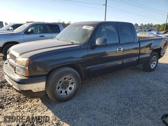 ✅ 2005 Chevrolet Silverado 1500 LS • VIN: 1GCEC19V75Z258214 • Lot: 71930004. Listed on Copart with 178,318 mi. Free auction sales archive from the USA and detailed vehicle history report at DreamBid. Image 1.