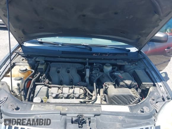 ✅ 2005 Mercury Montego Premier • VIN: 1MEHM42175G618756 • Lot: 42508930. Wystawiony na IAAI z przebiegiem 204 336 mil. Bezpłatny archiwum sprzedaży aukcyjnych z USA i szczegółowy raport historii pojazdu na DreamBid. Zdjęcie 10.