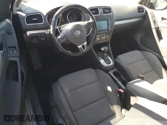 ✅ 2011 Volkswagen Golf TDI • VIN: WVWBM7AJXBW117632 • Лот: 42058565. Опубликован ранее на Copart с пробегом 148 356 миль. Бесплатный доступ к архиву аукционных продаж из США и подробный отчёт об истории автомобиля на DreamBid. Изображение 8.