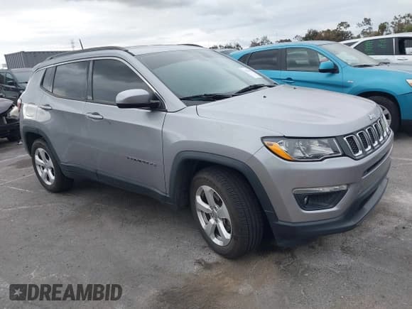 ✅ 2018 Jeep Compass Altitude • VIN: 3C4NJCBB6JT488992 • Lot: 42129963. Wystawiony na IAAI z przebiegiem 37 710 mil. Bezpłatny archiwum sprzedaży aukcyjnych z USA i szczegółowy raport historii pojazdu na DreamBid. Zdjęcie 1.
