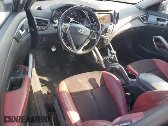 ✅ 2015 Hyundai Veloster Turbo • VIN: KMHTC6AE1FU222528 • Lot: 68711675. Wystawiony na Copart z przebiegiem 94 019 mil. Bezpłatny archiwum sprzedaży aukcyjnych z USA i szczegółowy raport historii pojazdu na DreamBid. Zdjęcie 8.