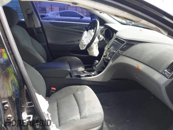 ✅ 2014 Hyundai Sonata Limited • VIN: KMHEC4A43EA114917 • Lot: 42422067. Wystawiony na IAAI z przebiegiem 99 423 mil. Bezpłatny archiwum sprzedaży aukcyjnych z USA i szczegółowy raport historii pojazdu na DreamBid. Zdjęcie 5.