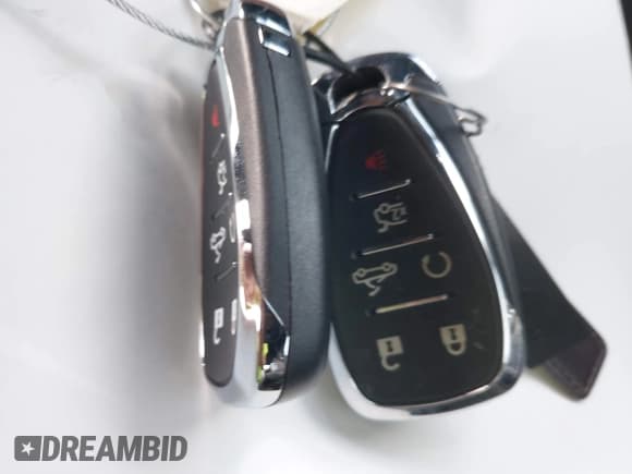 ✅ 2021 Chevrolet Camaro 1LT • VIN: 1G1FB3DS8M0110133 • Lot: 41772438. Wystawiony na IAAI z przebiegiem 53 700 mil. Bezpłatny archiwum sprzedaży aukcyjnych z USA i szczegółowy raport historii pojazdu na DreamBid. Zdjęcie 11.