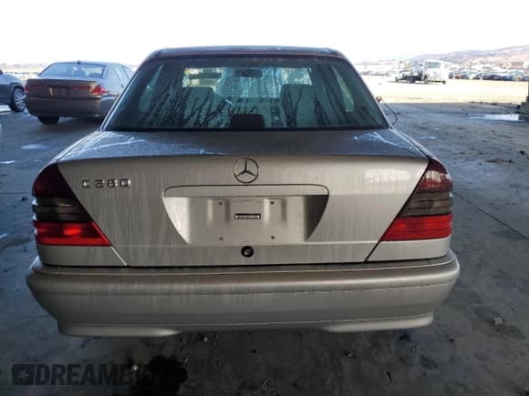 ✅ 1999 Mercedes-Benz C 230/260/280/320 • VIN: WDBHA29G6XA704086 • Lot: 82521085. Wystawiony na Copart z przebiegiem 129 956 mil. Bezpłatny archiwum sprzedaży aukcyjnych z USA i szczegółowy raport historii pojazdu na DreamBid. Zdjęcie 6.