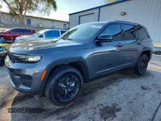 ✅ 2025 Jeep Grand Cherokee Laredo • VIN: 1C4RJHAGXSC276041 • Lot: 71752435. Listed on Copart with 4,101 mi. Free auction sales archive from the USA and detailed vehicle history report at DreamBid. Image 1.