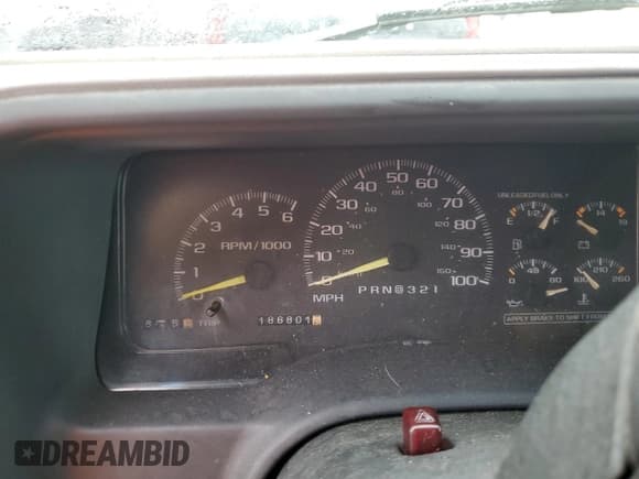 ✅ 1996 GMC Suburban • VIN: 1GKEC16R2TJ714191 • Лот: 74660264. Опубликован ранее на Copart с пробегом 186 801 миль. Бесплатный доступ к архиву аукционных продаж из США и подробный отчёт об истории автомобиля на DreamBid. Изображение 9.