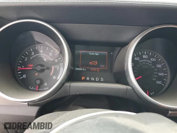 ✅ 2019 Ford Mustang EcoBoost Premium • VIN: 1FATP8UH5K5115647 • Лот: 87118525. Опубликован ранее на Copart с пробегом 56 306 миль. Бесплатный доступ к архиву аукционных продаж из США и подробный отчёт об истории автомобиля на DreamBid. Изображение 9.