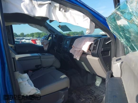 ✅ 2016 Ford F-150 XLT • VIN: 1FTEX1EP9GFA64493 • Лот: 42550693. Опубликован ранее на IAAI с пробегом 117 978 миль. Бесплатный доступ к архиву аукционных продаж из США и подробный отчёт об истории автомобиля на DreamBid. Изображение 5.