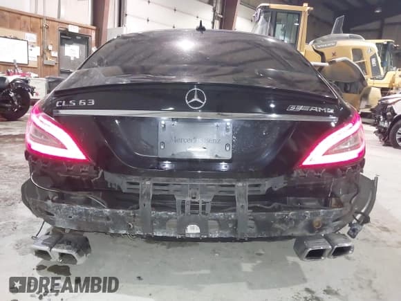 ✅ 2016 Mercedes-Benz CLS AMG CLS 63 S-Model • VIN: WDDLJ7GB5GA171198 • Лот: 41350797. Опубликован ранее на IAAI с пробегом 87 002 миль. Бесплатный доступ к архиву аукционных продаж из США и подробный отчёт об истории автомобиля на DreamBid. Изображение 19.