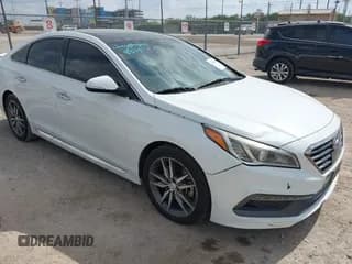 ✅ 2015 Hyundai Sonata Sport • VIN: 5NPE34AB9FH053070 • Lot: 43467488. Wystawiony na IAAI z przebiegiem 161 949 mil. Bezpłatny archiwum sprzedaży aukcyjnych z USA i szczegółowy raport historii pojazdu na DreamBid. Zdjęcie 1.