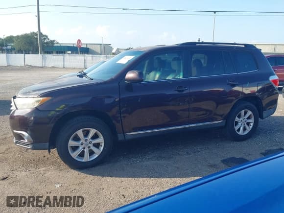 ✅ 2012 Toyota Highlander • VIN: 5TDZA3EH7CS019568 • Лот: 42847672. Опубликован ранее на IAAI с пробегом 176 466 миль. Бесплатный доступ к архиву аукционных продаж из США и подробный отчёт об истории автомобиля на DreamBid. Изображение 14.