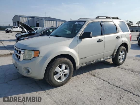 ✅ 2008 Ford Escape XLS • VIN: 1FMCU02Z68KC09171 • Лот: 80806075. Опубликован ранее на Copart с пробегом 211 330 миль. Бесплатный доступ к архиву аукционных продаж из США и подробный отчёт об истории автомобиля на DreamBid. Изображение 1.