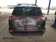✅ 2017 Toyota RAV4 LE • VIN: 2T3BFREV5HW653432 • Lot: 58183915. Wystawiony na Copart z przebiegiem 94 751 mil. Bezpłatny archiwum sprzedaży aukcyjnych z USA i szczegółowy raport historii pojazdu na DreamBid. Zdjęcie 6.